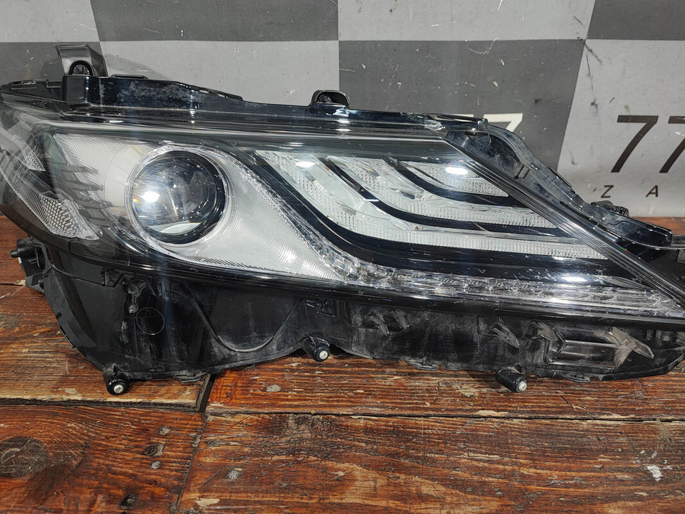 Фара правая LED Toyota Camry (XV70) 20-нв Б/У Оригинал 8114533D72