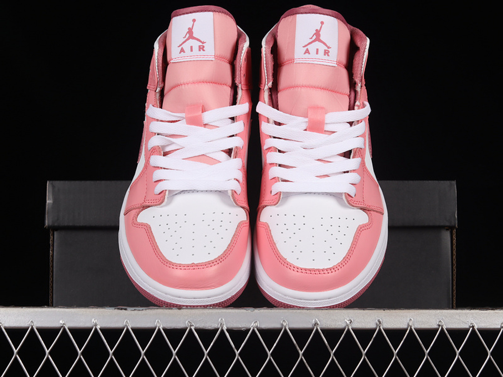 Air Jordan 1 Mid Valentine's Day