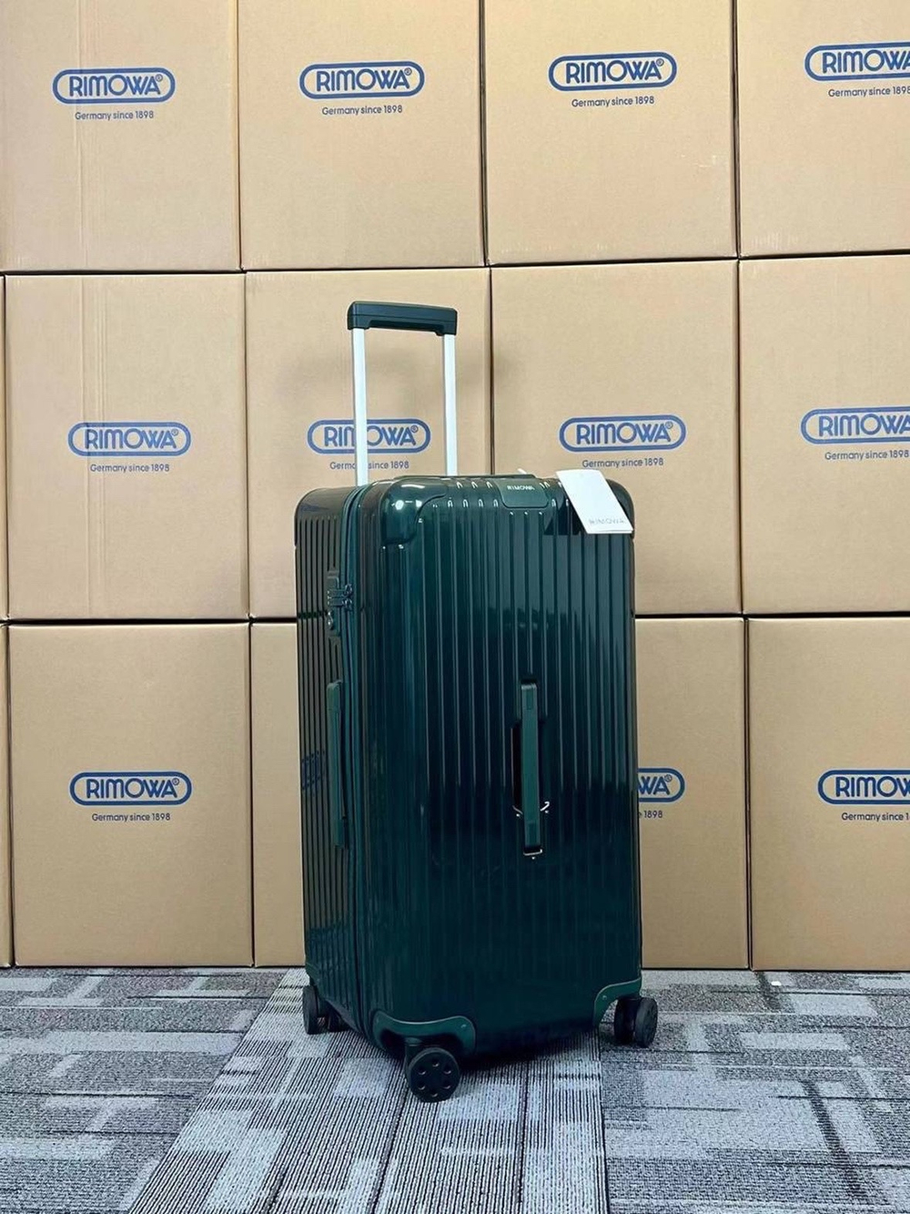 Дорожный чемодан Rimowa Trunk Plus