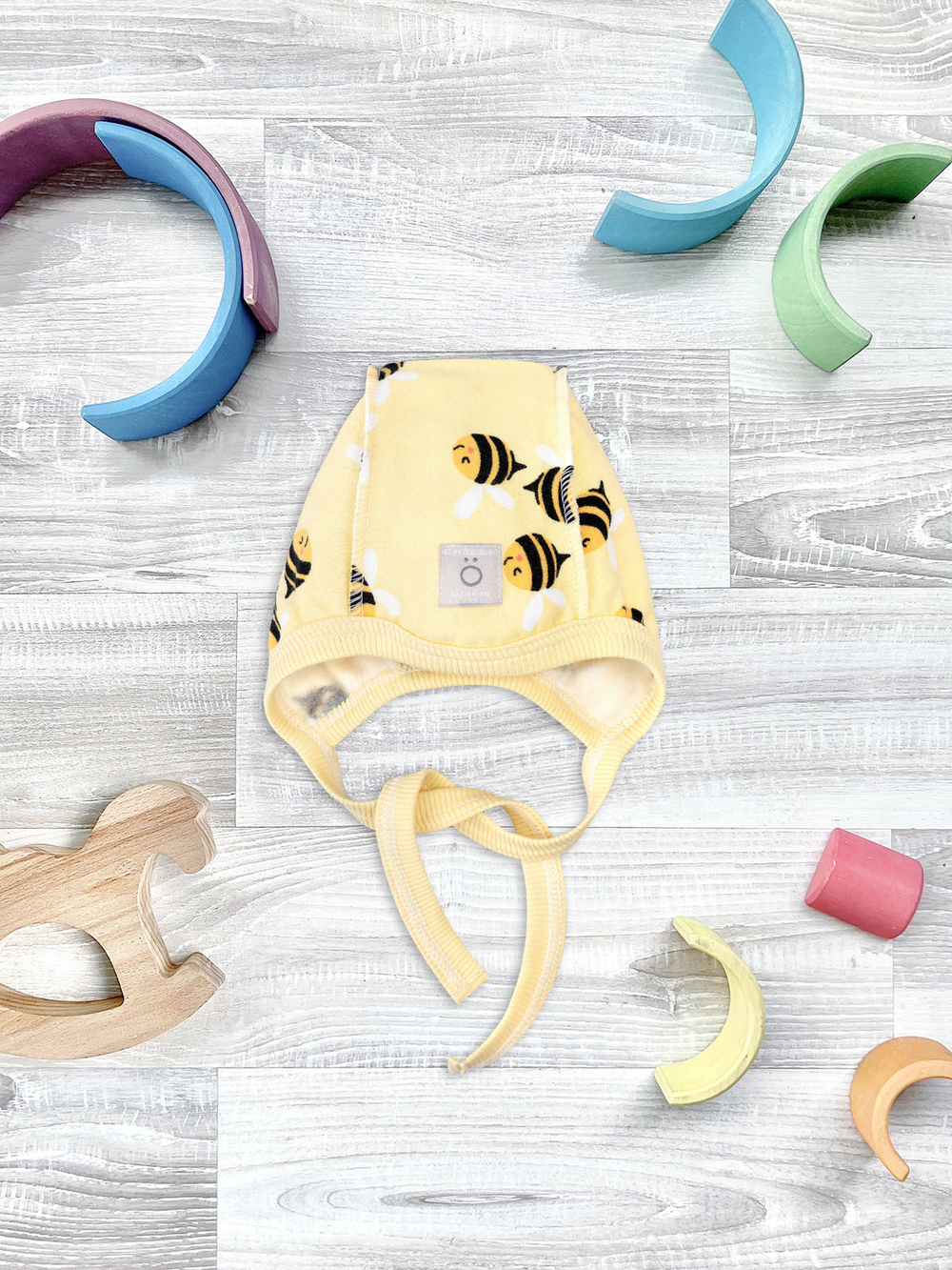 Утеплённый чепчик Mjölk Пчёлки