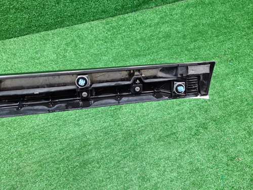 Накладка двери задняя Land Cruiser 200 (2015-2021)