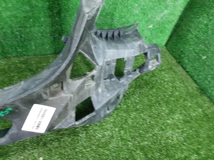 Кронштейн переднего бампера Mercedes GLC X253 (2015-2019) AMG