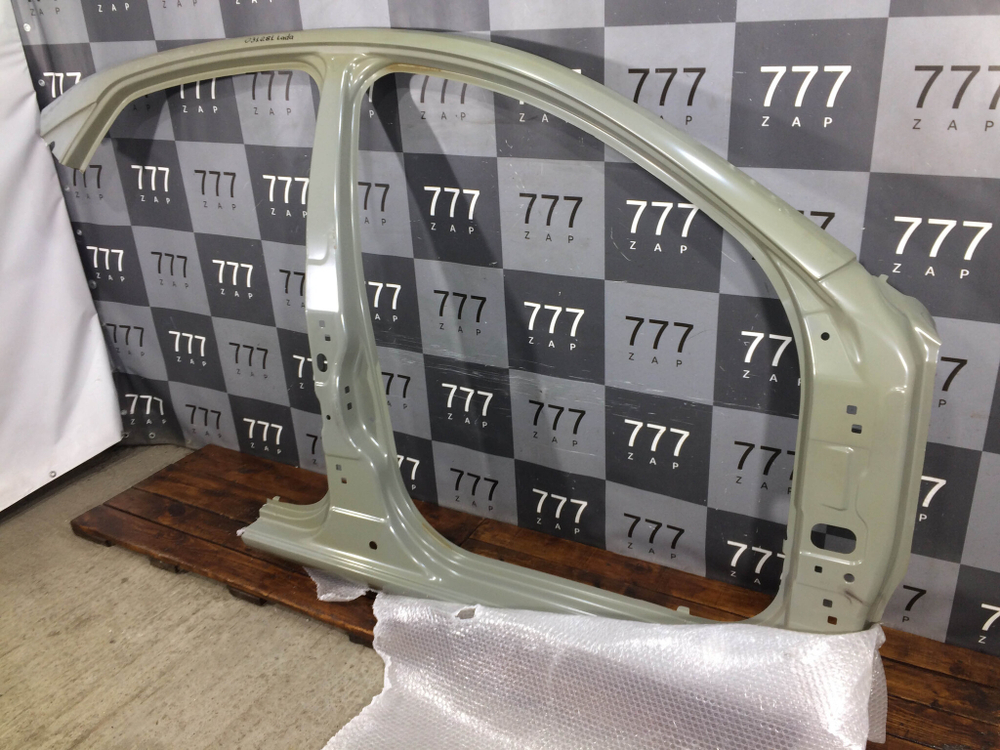 Боковина правая LADA Vesta 15-нв Новая Оригинал 8450039442