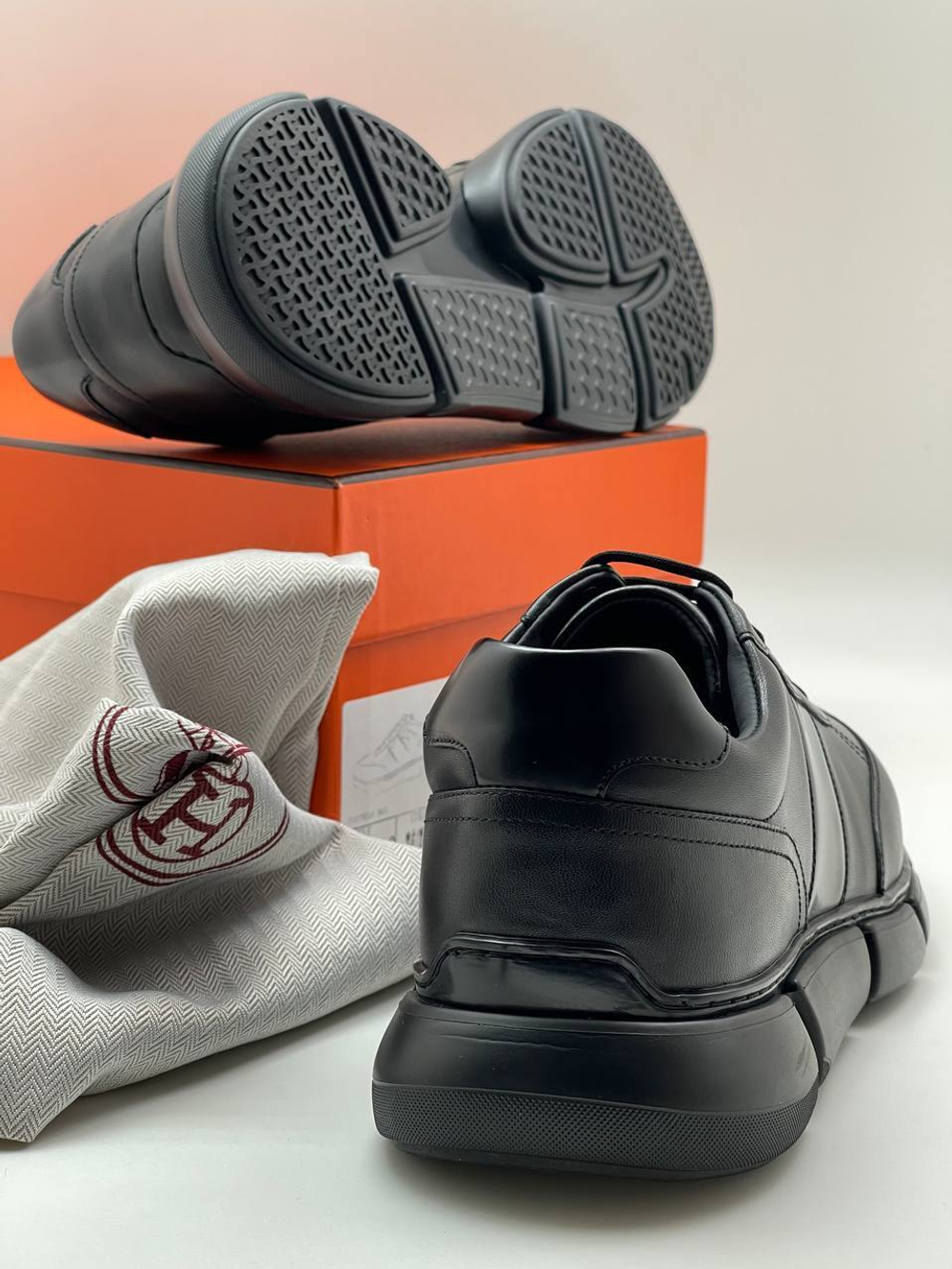 Кроссовки Hermes