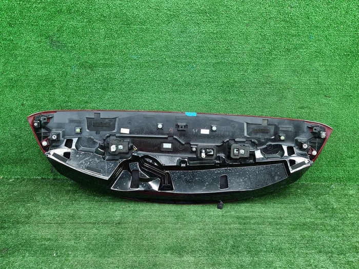 Спойлер крышки багажника Lexus RX 4 (2015-2022)