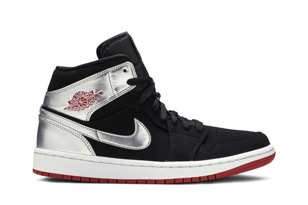 Кроссовки Jordan Air Jordan 1 Mid Takes It Back To "Johnny Kilroy"
