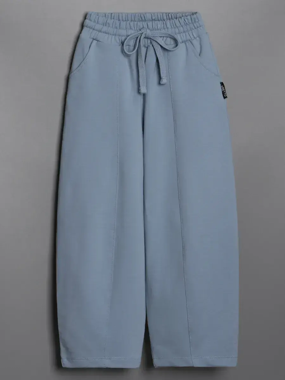 Спортивный костюм для девочки в школу