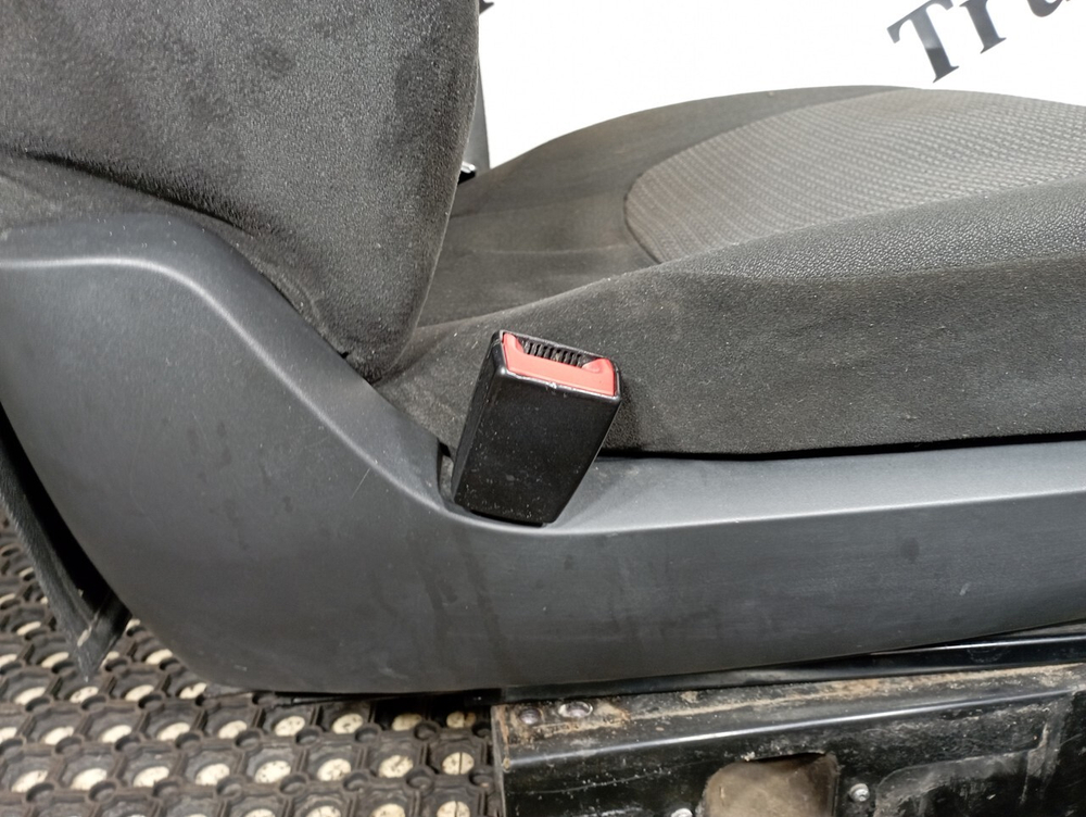 Сиденье водительское пневматическое