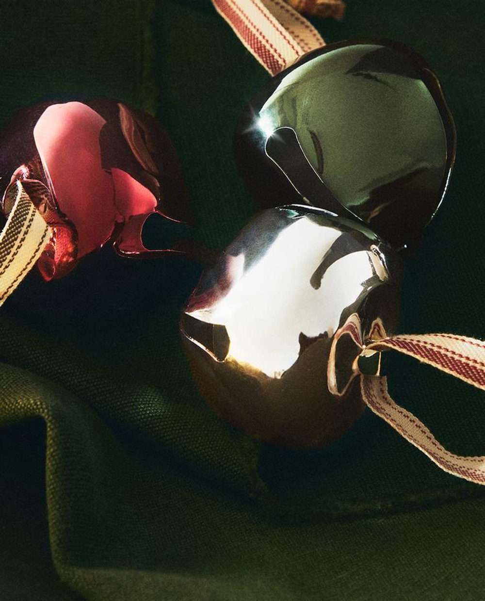 ZARA HOME НАБОР УКРАШЕНИЙ В ФОРМЕ КОЛОКОЛЬЧИКОВ (УПАКОВКА ИЗ 4 ШТУК), РАЗНОЦВЕТНЫЙ