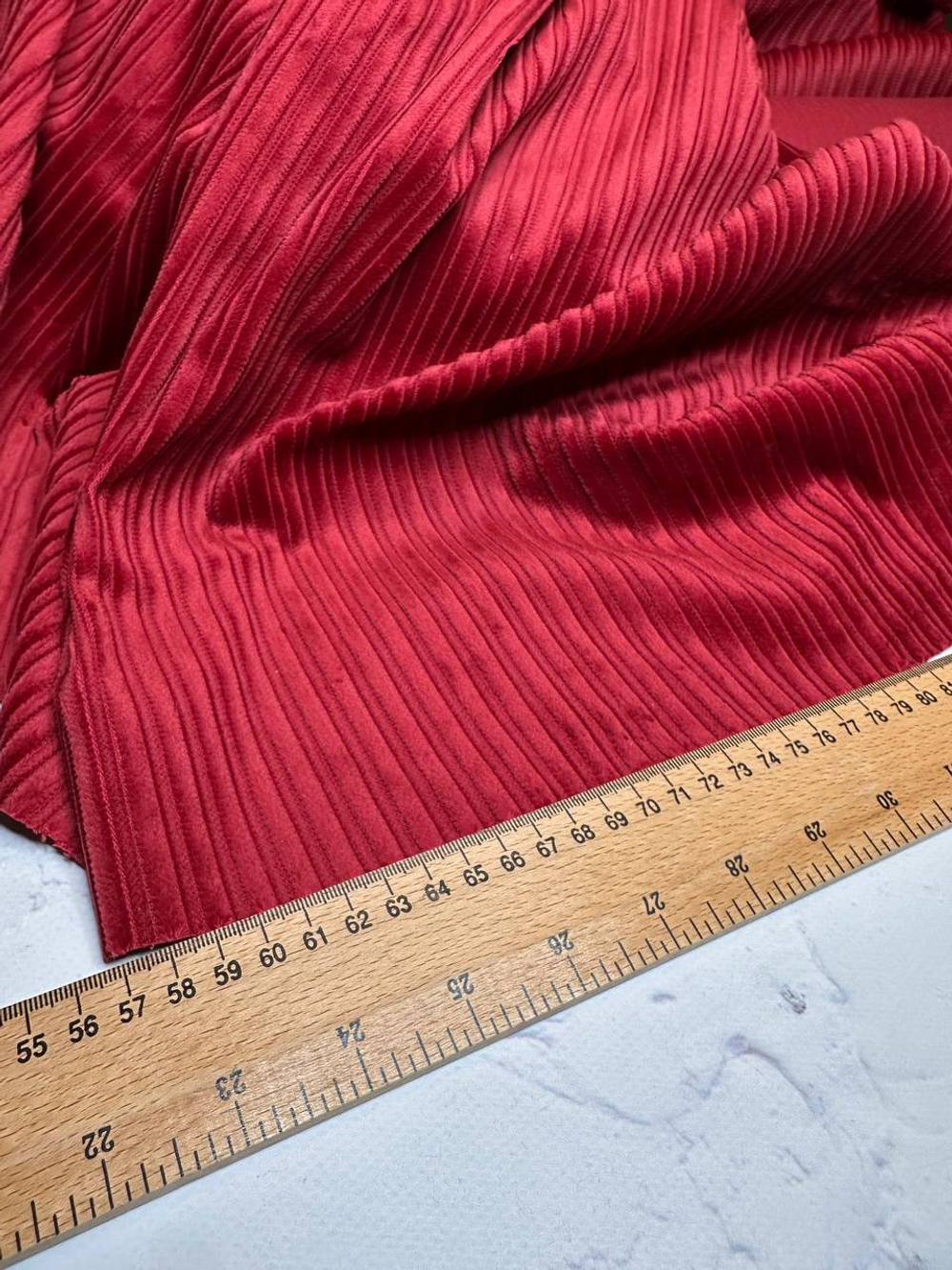 Костюмно-плательный хлопковый вельвет с вискозой (Loro Piana, 80%хлопок/20%вискоза, Ягодный красный, 145, 220 гр/м2)