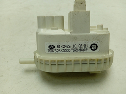WLX20370CE кт161 Датчик уровня воды для стиральной машины Bosch 9000188245 б/у
