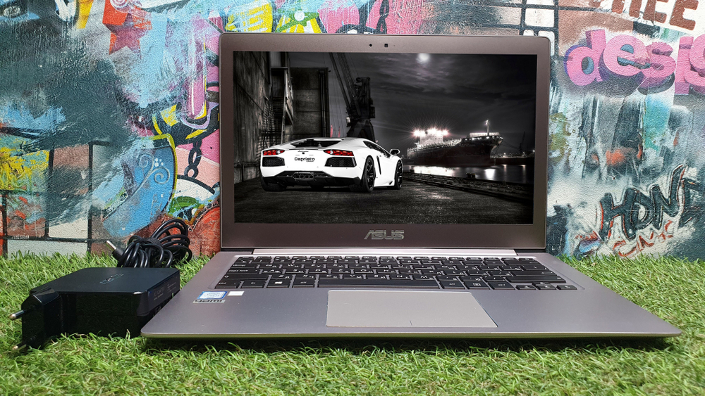 Ультрабук ASUS i3-6/4Gb/FHD/ZenBook (UX303UA-R4383T)/Windows 10