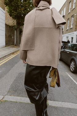 ZARA КОРОТКОЕ ПАЛЬТО ИЗ СМЕСОВОЙ ШЕРСТИ С ШАРФОМ, СЕРО-КОРИЧНЕВЫЙ