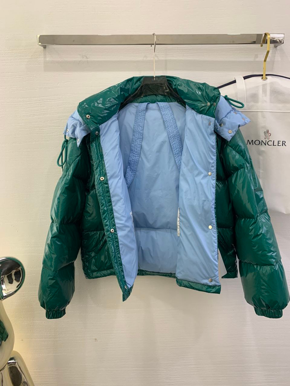 Пуховик Moncler