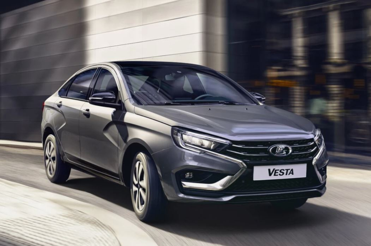 Lada Vesta устанавливает исторический рекорд продаж в мае: популярность модели достигает новых высот