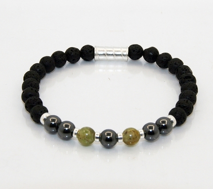 Браслет на руку из вулканической лавы