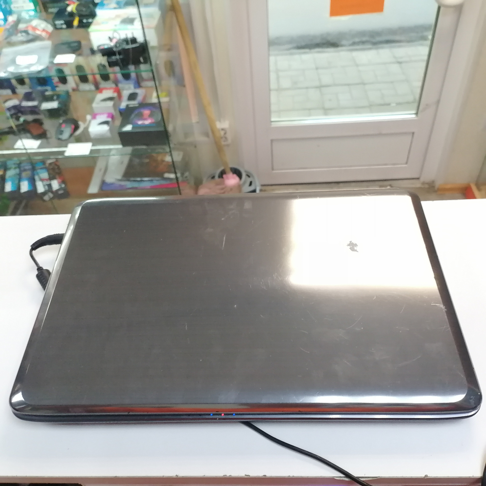 Ноутбук Samsung NP-R525