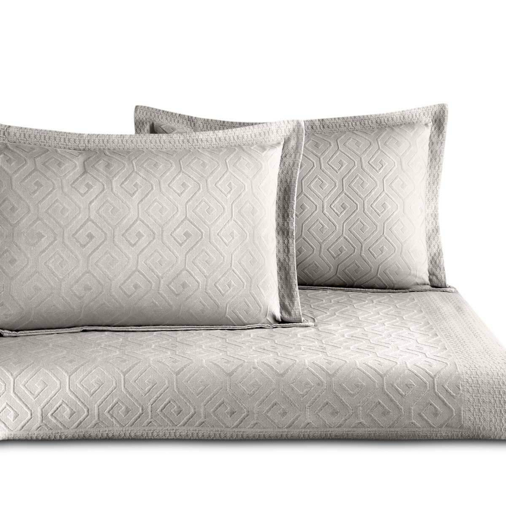 Покрывало 230х250 и 2 декоративные наволочки Arya home Candy бежевый