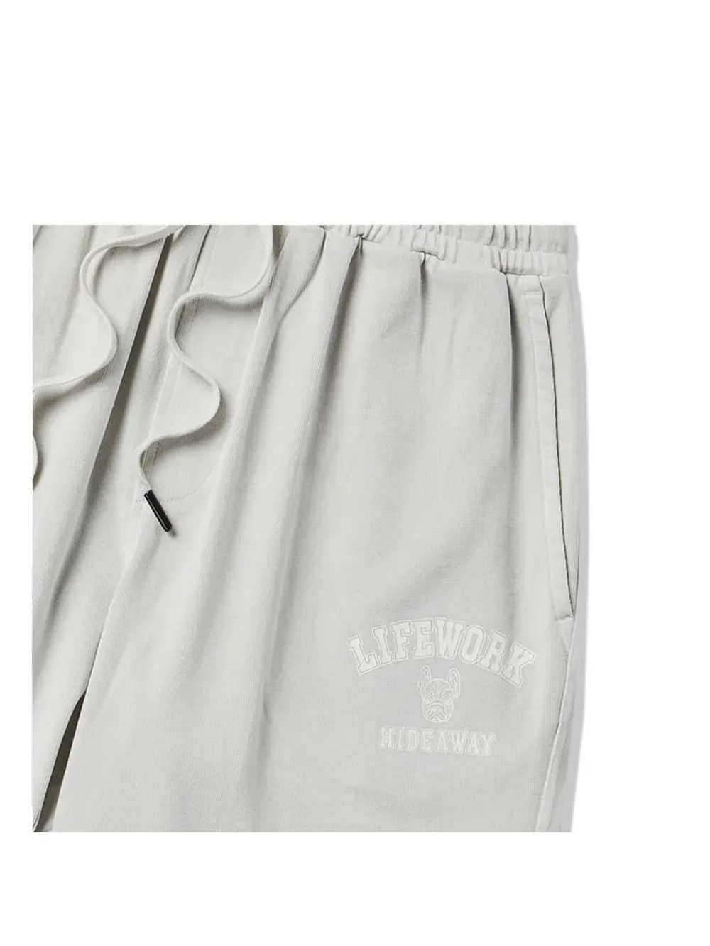 Пигментные шорты с арочной надписью