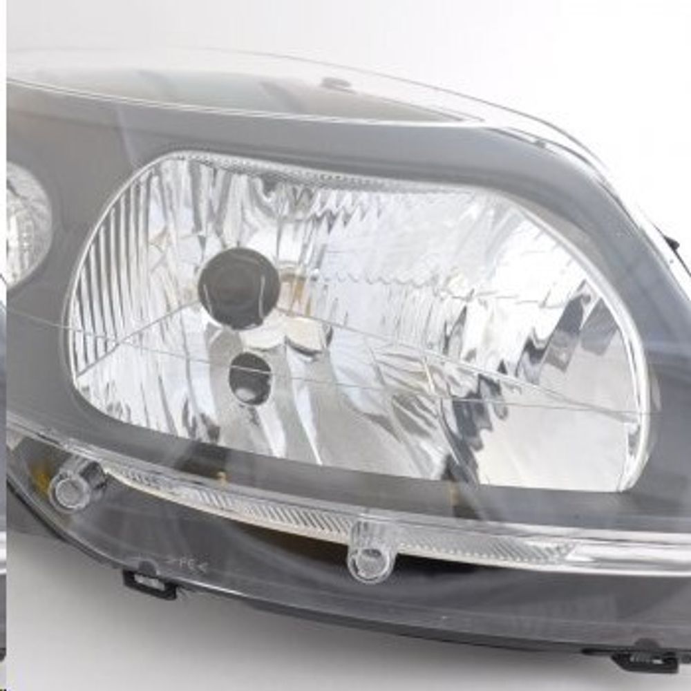 Фара Renault Sandero Stepway прав. 2008-2014 г. /черная/ (Cartronic)