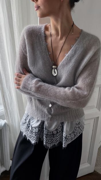 серебристый