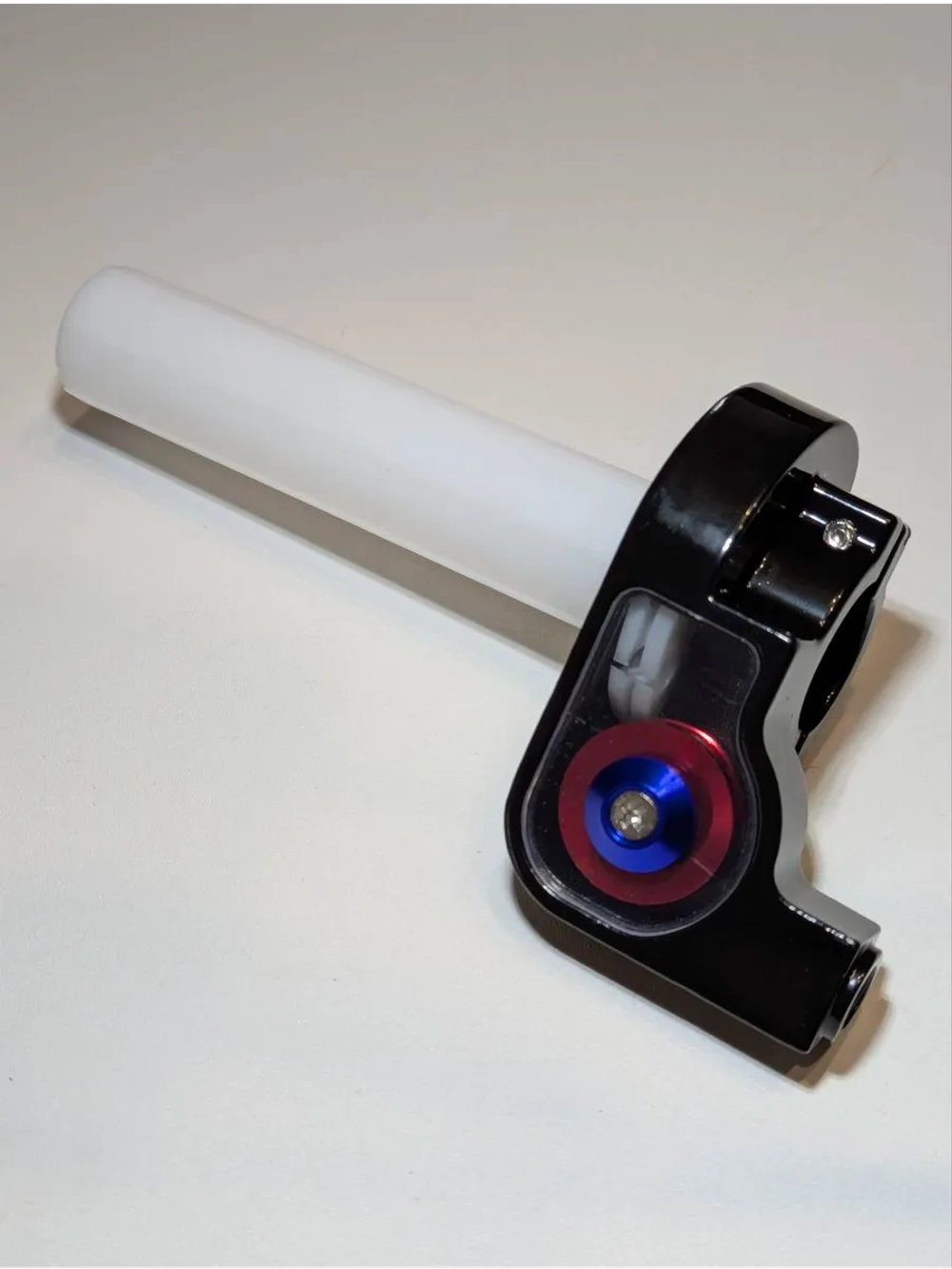 +- Короткоходная ручка газа для мотоцикла