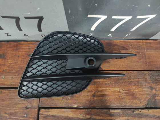 Накладка переднего бампера MB GLC (X253) Новая STMD53000GB1