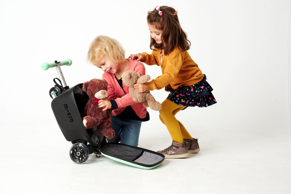 Чемокат Micro Luggage Junior LED ментоловый