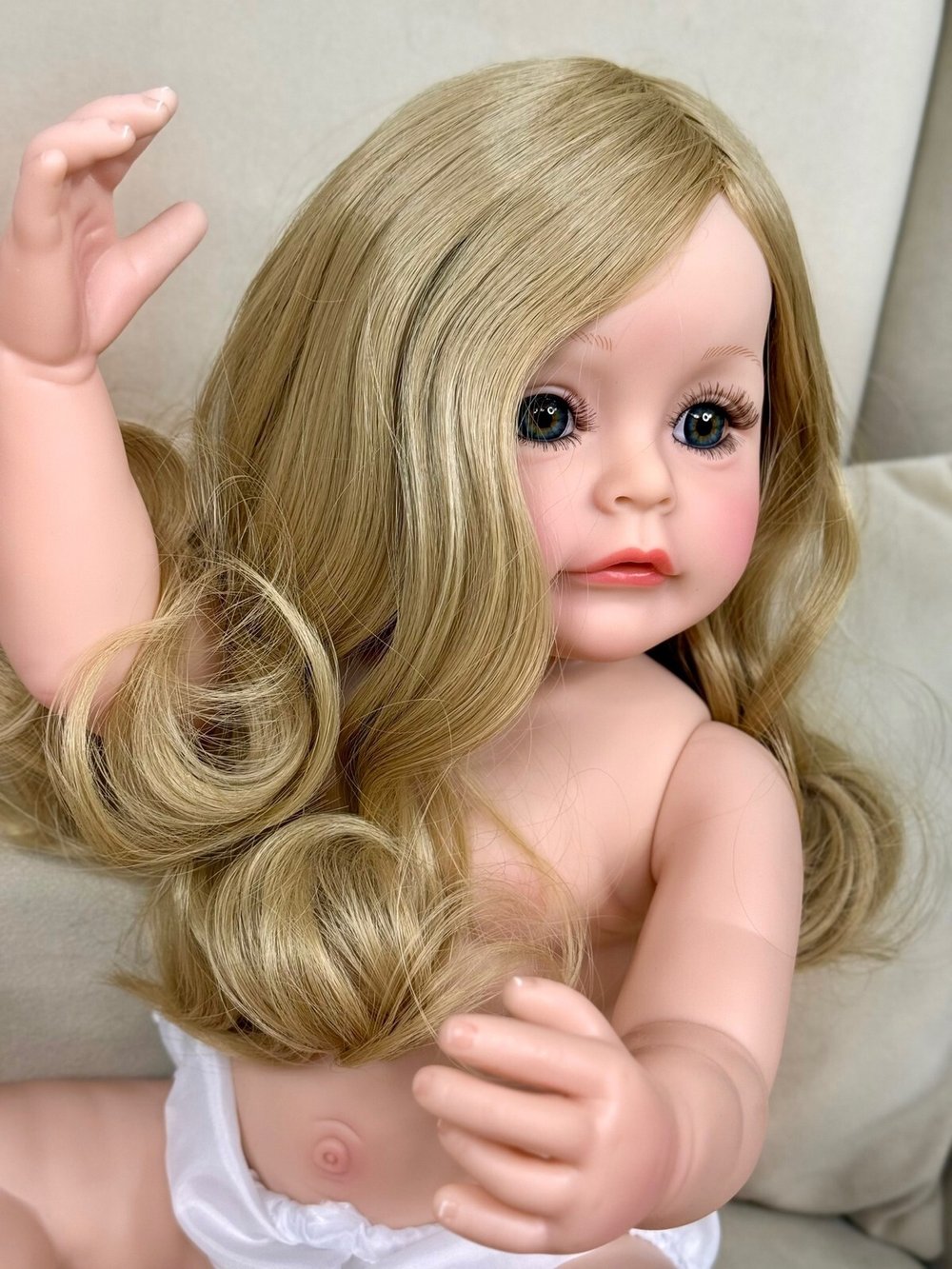 Кукла Реборн виниловая 55см без одежды (FA-028W)