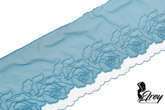 05-153 Вышивка на неэл. сетке двухслойная 20 см, Розы, голубой (правая)