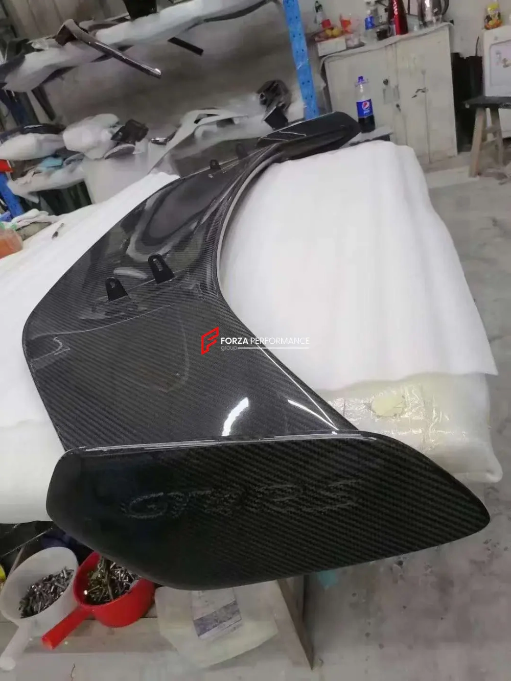 Карбоновый спойлер для Porsche 718 Cayman GT4RS Порше