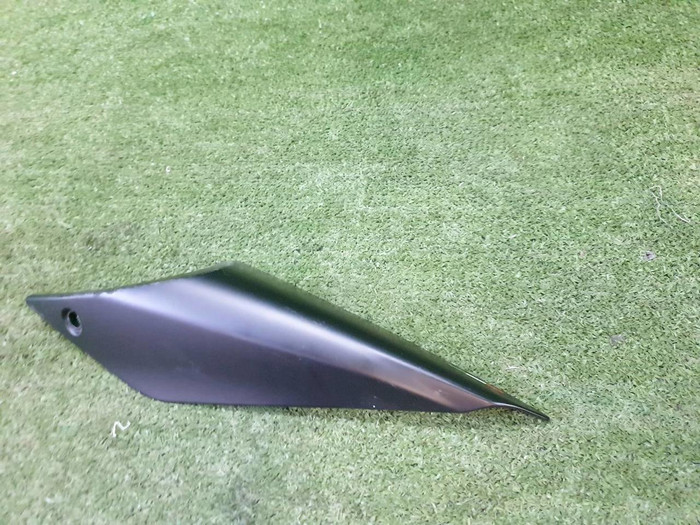 накладка хвоста левая Ducati Monster (2021-н.в.)