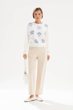 23541 Свитшот женский (молочный)