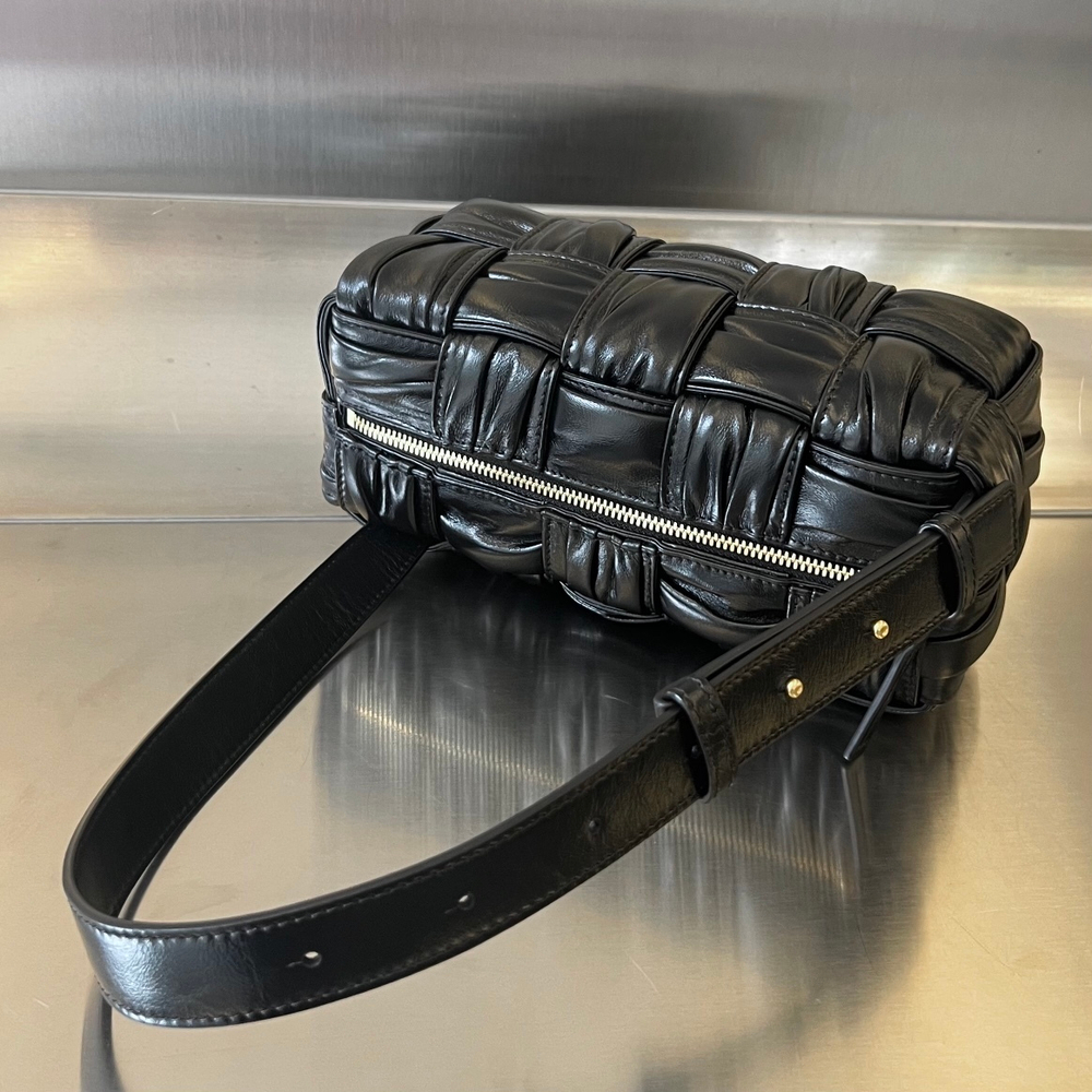 Bottega Veneta Small Brick Cassette 24 cm