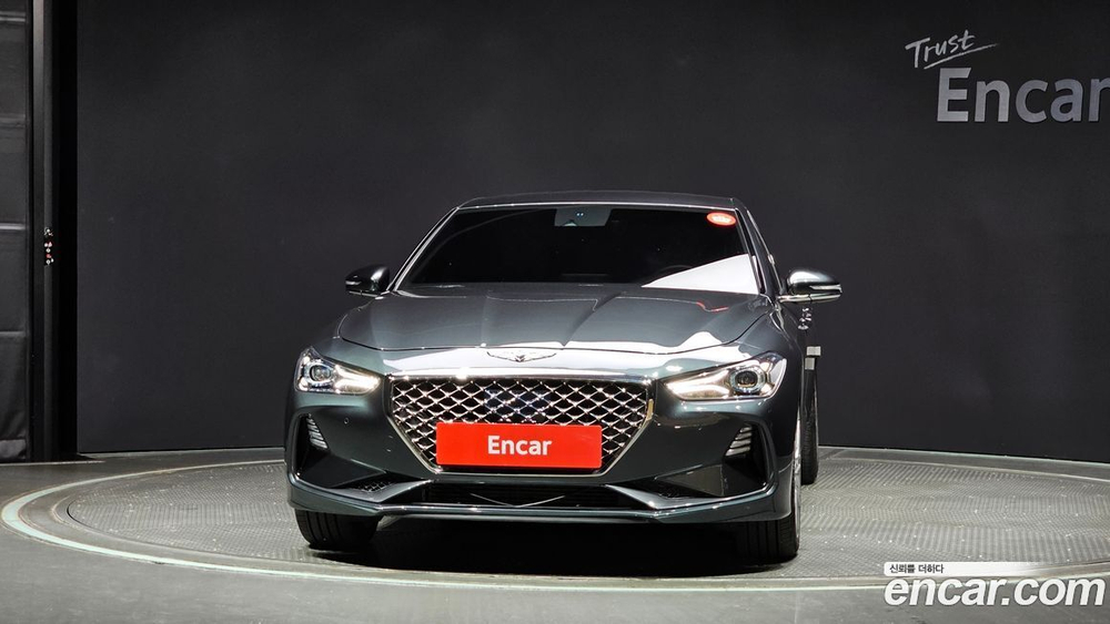 Genesis G70 2.0T AWD (10.2019)