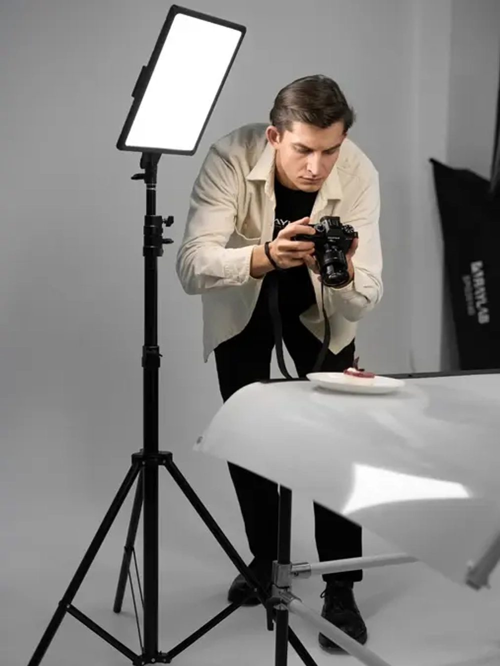 Осветитель светодиодный Raylab RL-50 256 Adv 3200-6500K