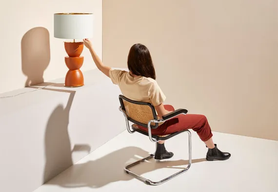 Настольная лама Metric хромированный металл, абажур из темного льна 801129/41