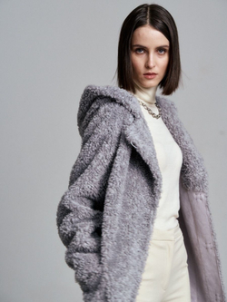 Шуба из овечьей шерсти чебурашка тедди, серая, SilverFox