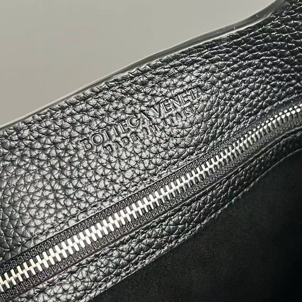 Сумка через плечо Bottega Veneta Small Diago Tote