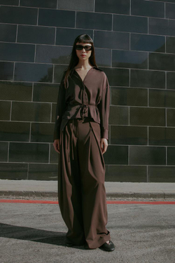 ZARA АТЛАСНАЯ БЛУЗКА С ПОЯСОМ, КОРИЧНЕВЫЙ