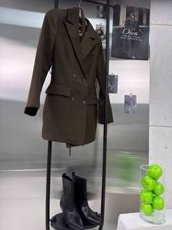 Платье-пиджак жен. 667 кор.