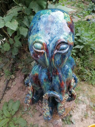 ландшафтная скульптура осьминог