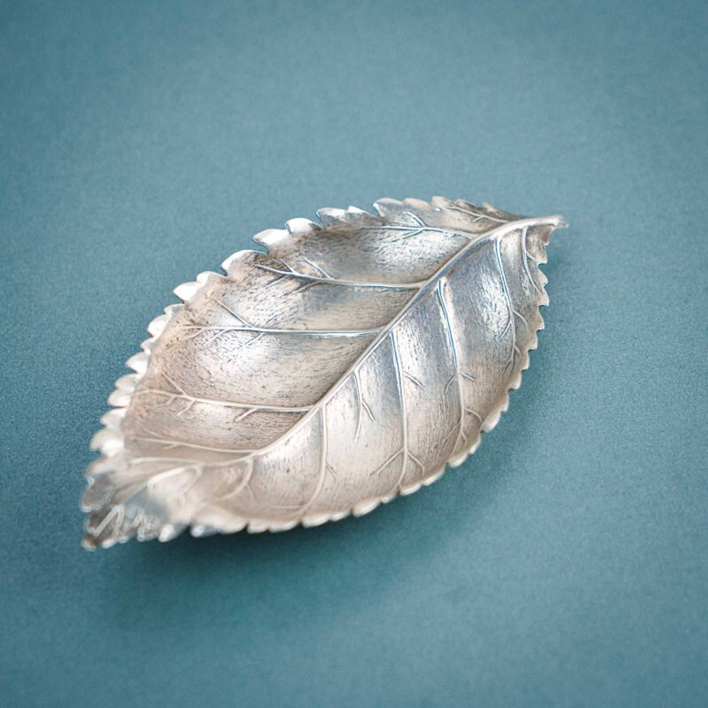Лист из серебра