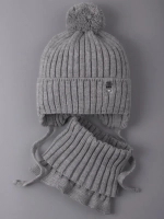 Шапка для девочки осенняя и снуд вязаные