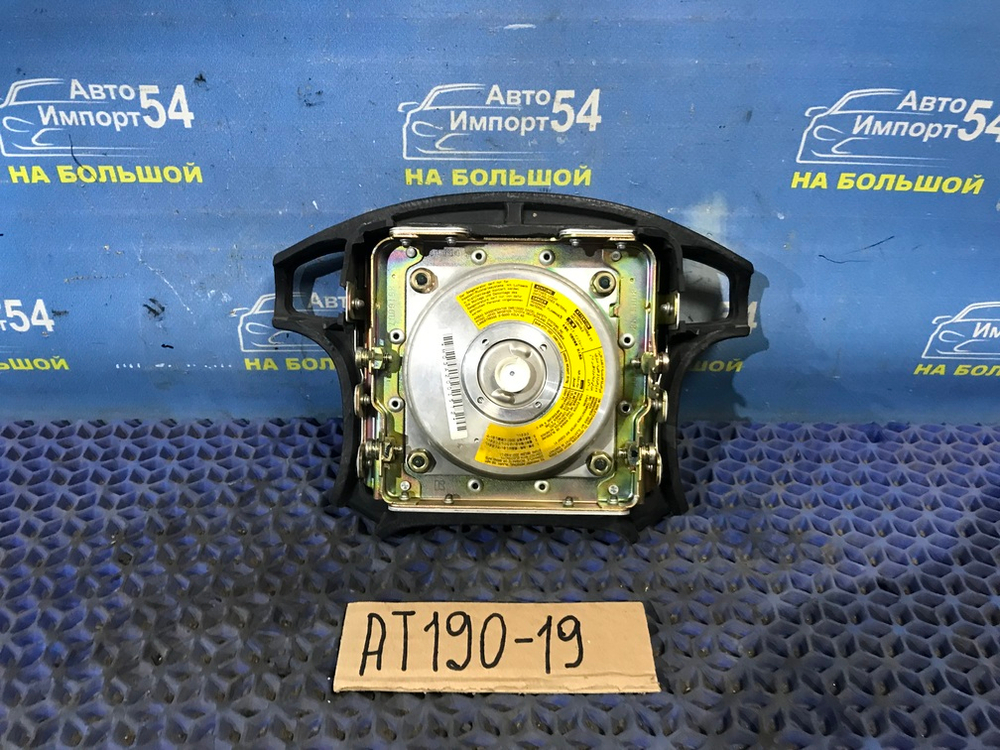 Подушка безопасности водительская TOYOTA CARINA E 1996