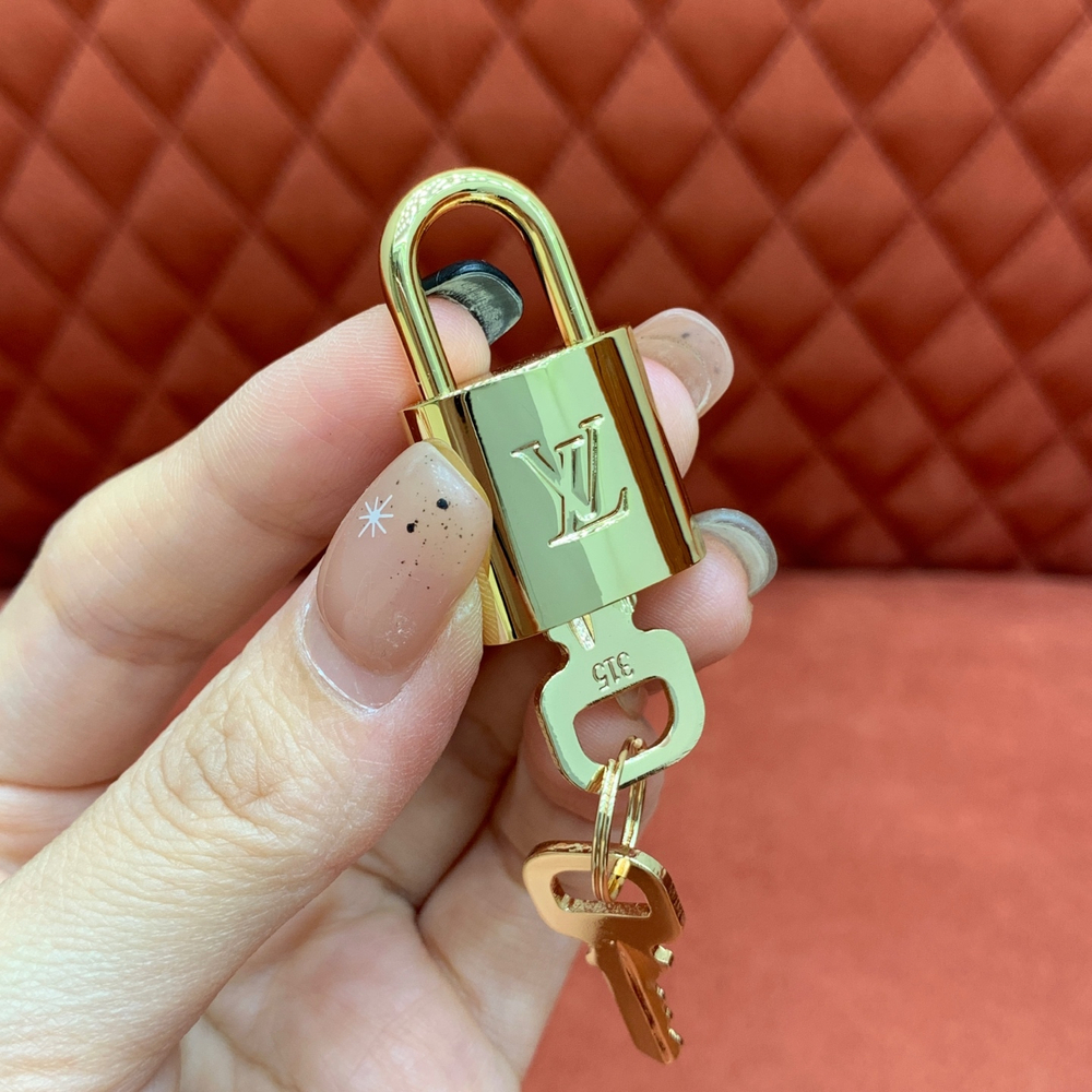 Louis Vuitton Alma BB