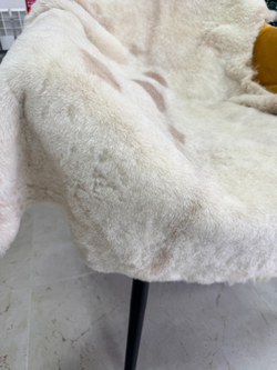 Шкура коврик меховой прикроватный овчина, 100х65 см.