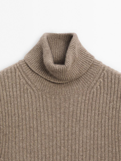 Massimo Dutti Топ в рубчик с высоким воротником, кротово-коричневый