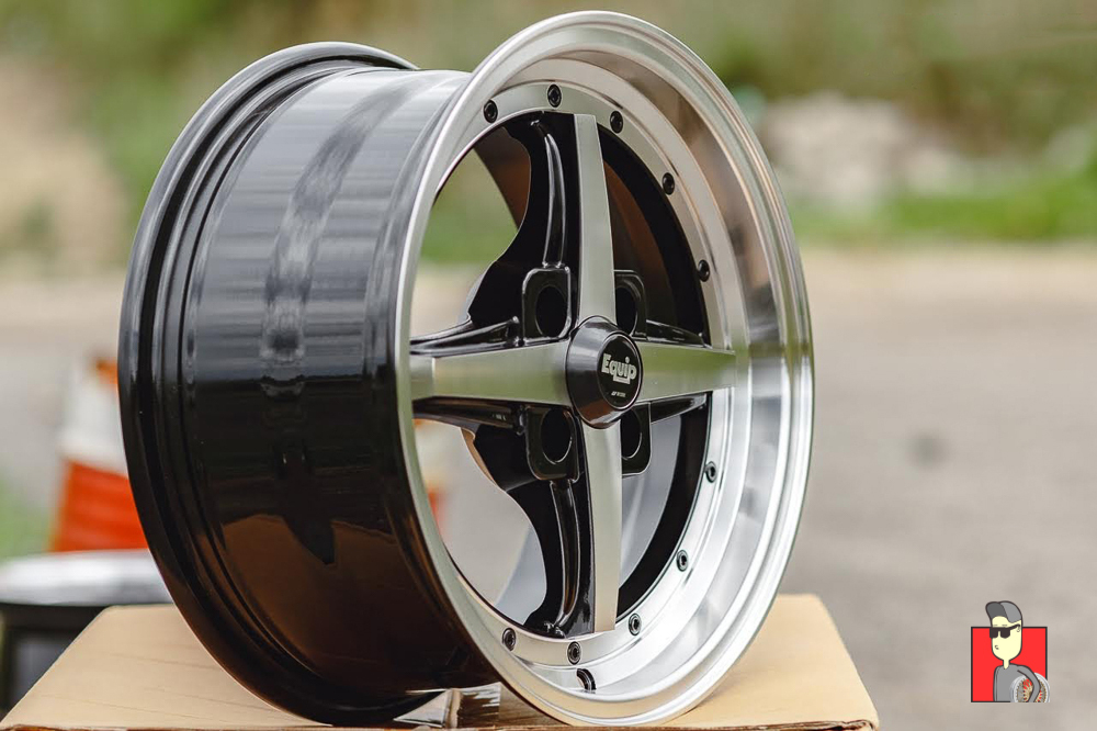 Комплект дисков Work Equip 01 15x9 et0 4x100/4x114.3