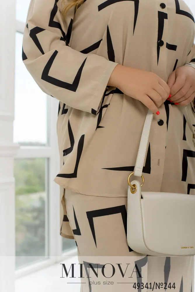 Костюм 244-бежевый Minova